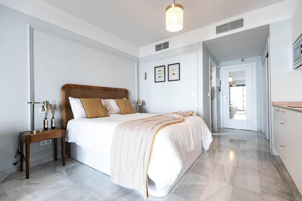 Central & Renovated Studio With Pool In Puerto Banus Apartment Marbella Ngoại thất bức ảnh